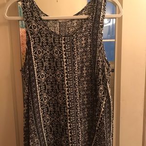 BOGO black/gray patterned tank
